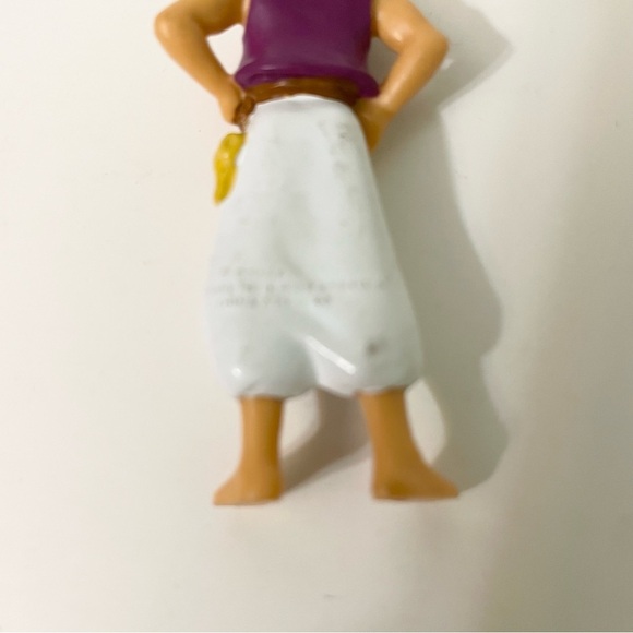 Lot of 2 Aladdin Toys Aladdin and Abu Monkey Figures - Picture 11 of 15